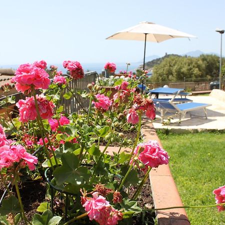 Arbatax Le Terrazze Sul Mare Aparthotel Ngoại thất bức ảnh