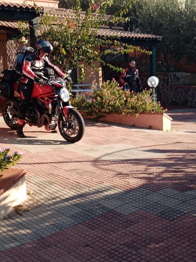 Arbatax Le Terrazze Sul Mare Aparthotel Ngoại thất bức ảnh