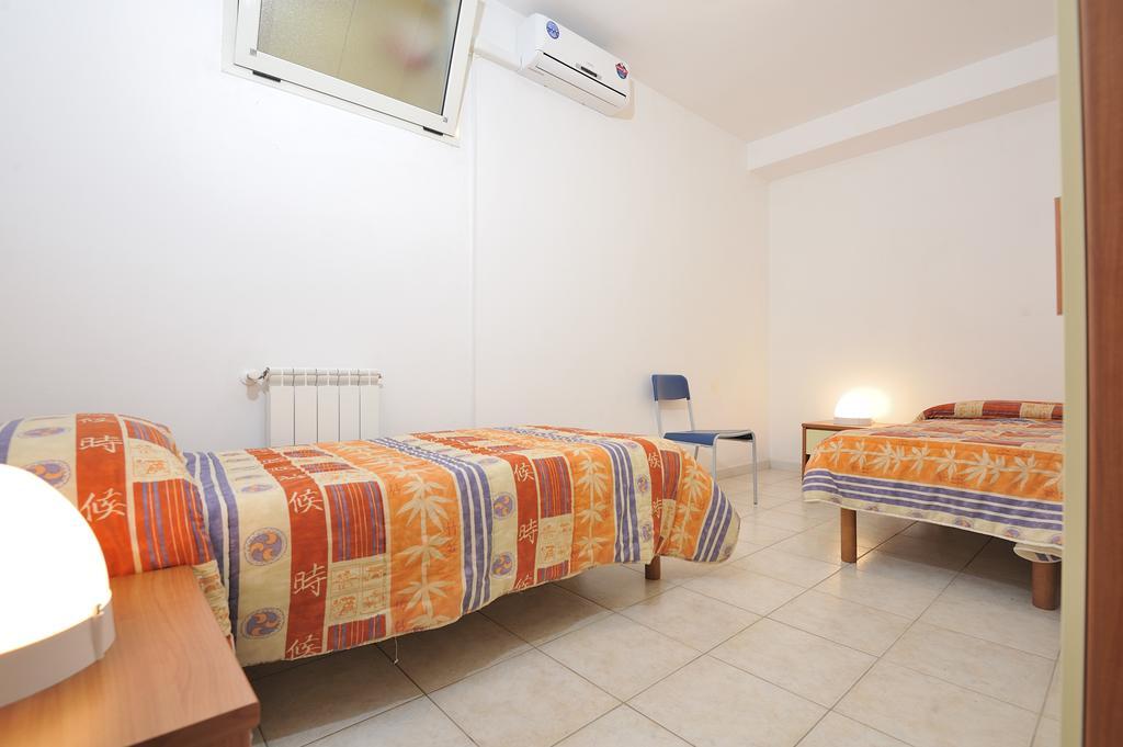 Arbatax Le Terrazze Sul Mare Aparthotel Phòng bức ảnh